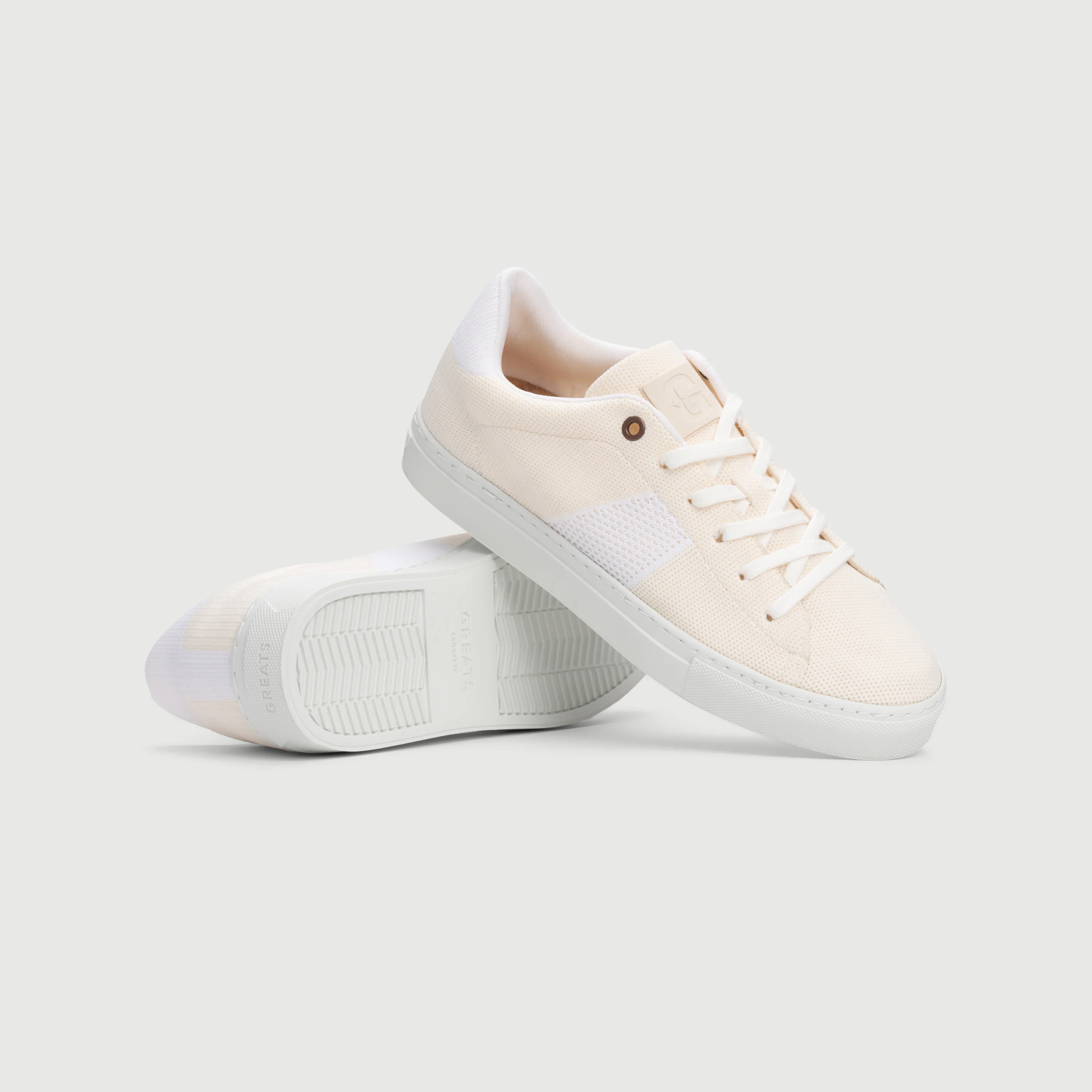 The Royale Knit 2.0 - Panna White