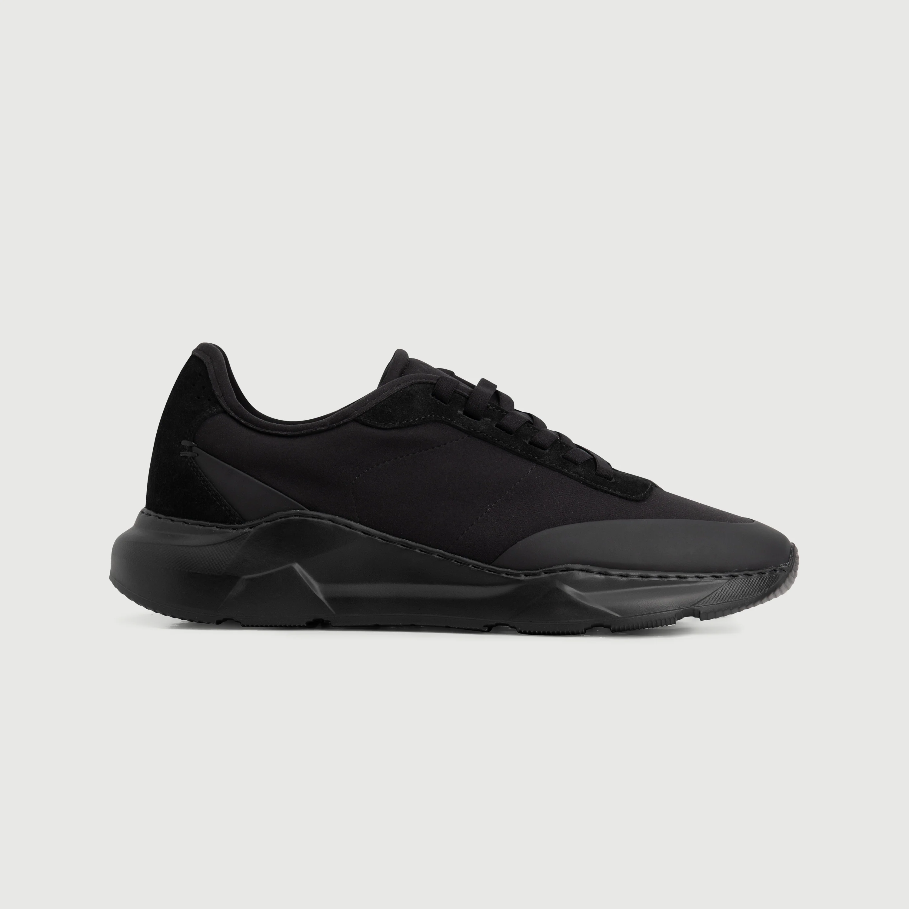 The Manhattan City Runner - Matte Black
