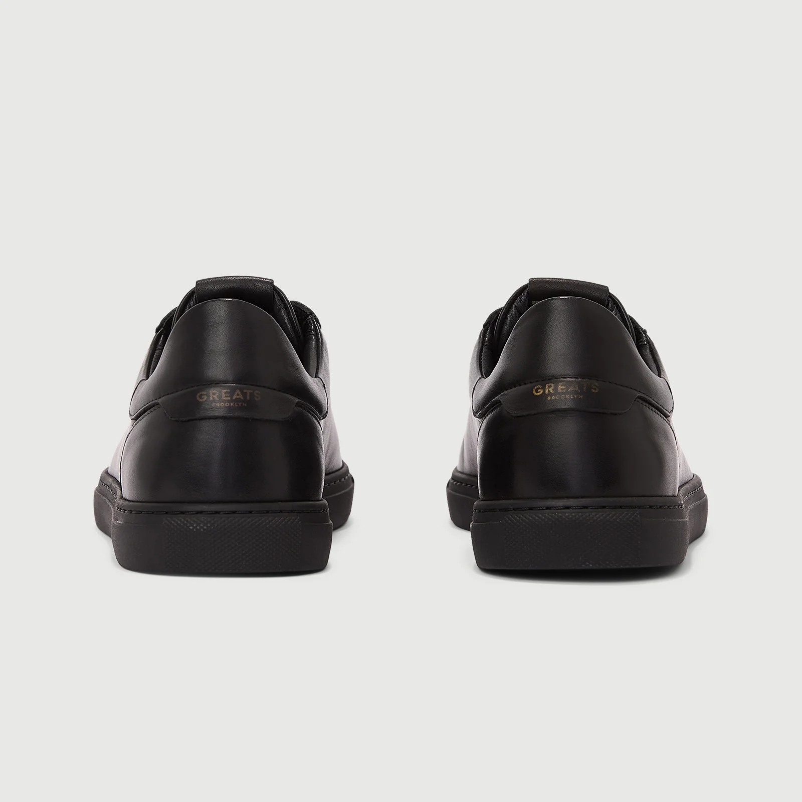 The Reign - Triple Black 4 The Reign - Triple Black