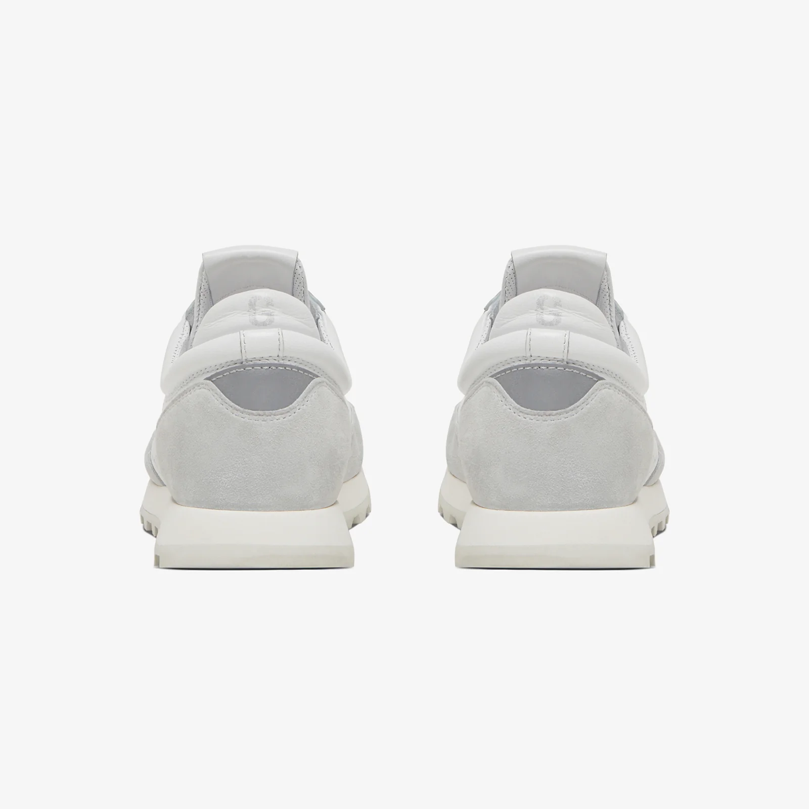 The Misty Runner - Blanco