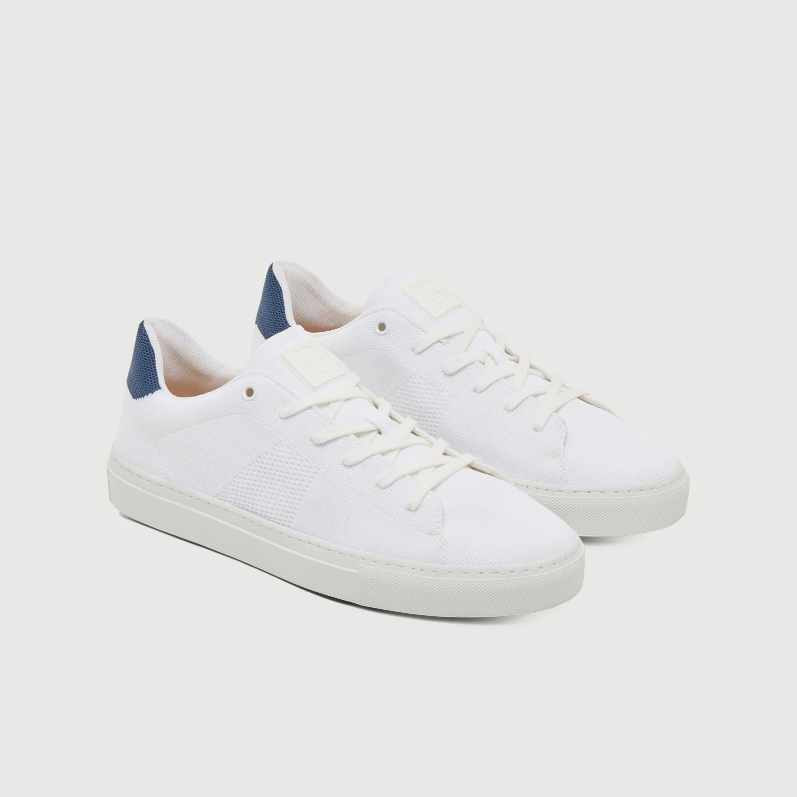 The Royale Knit 2.0 - White Navy