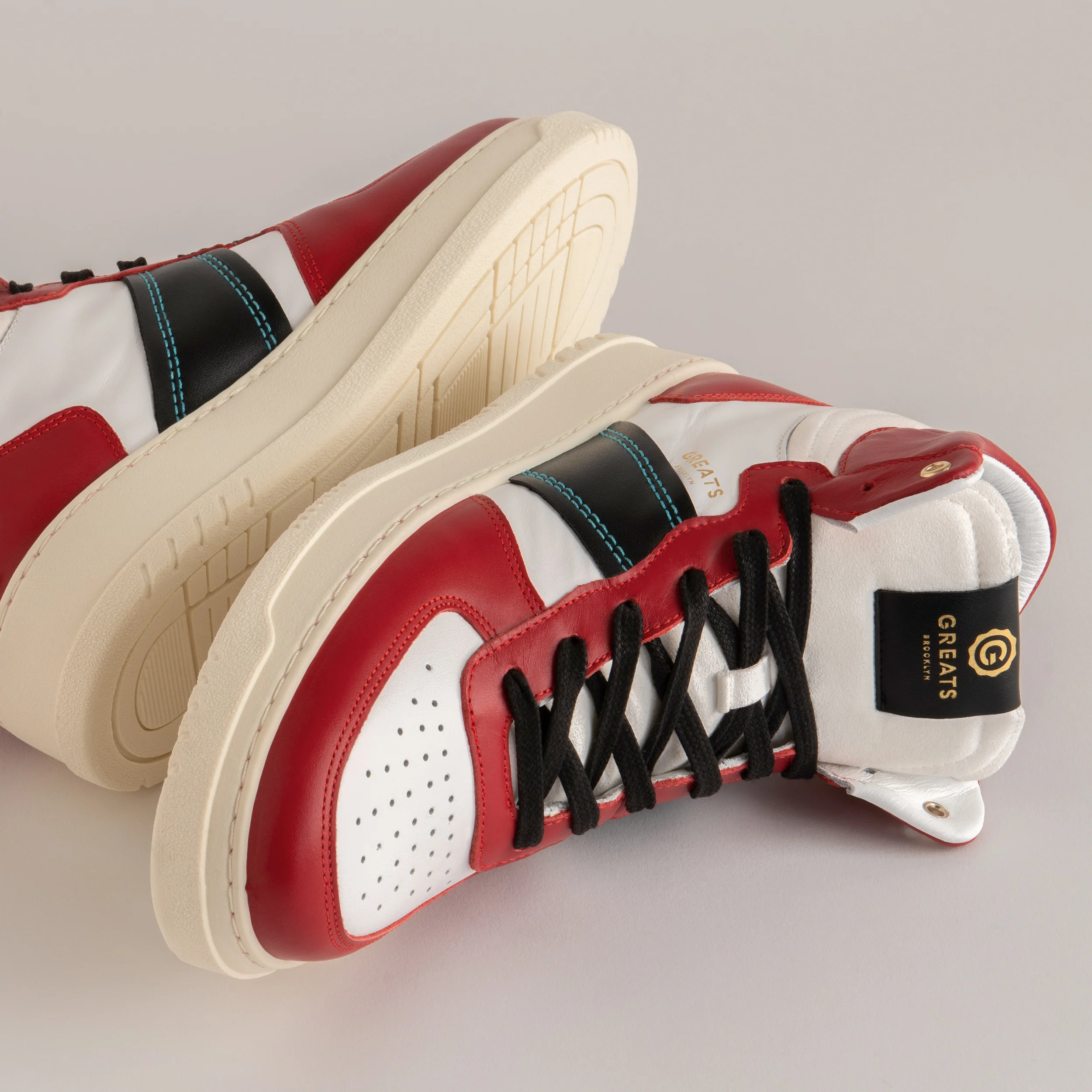 The St. James High - Retro Red/Black