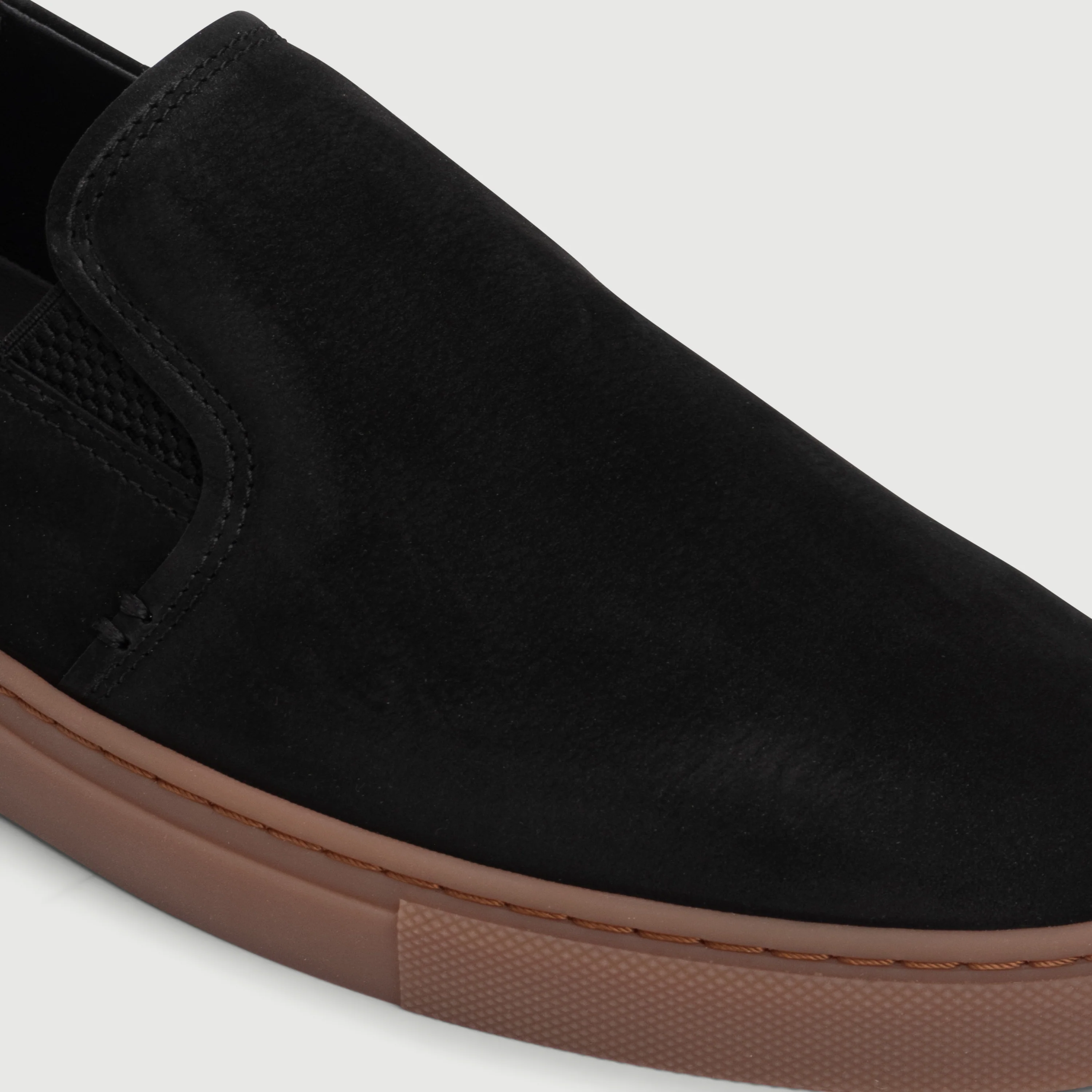 The Reign Slip On - Nero Gum